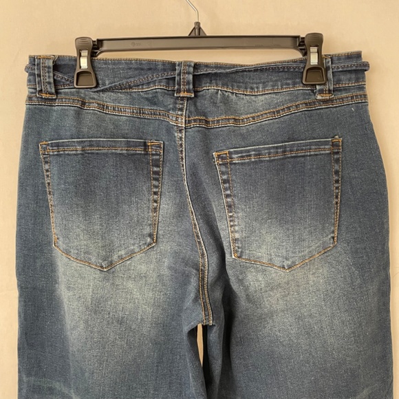 Cato Denim High Rise Wide Leg Cropped Jeans Size 10 - Picture 5 of 8